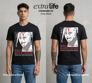Pandillas del Tiempo | El Dragon Tatuado #04376 - Playera Classic Premium | Deep Black - Foto en modelo