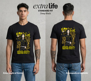 Pandillas del Tiempo | El Colmillo Leal #04387 - Playera Standard Fit | Deep Black - Foto en modelo