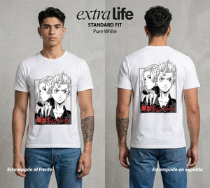 Pandillas del Tiempo | El Lider del Toman #04411 - Playera Standard Fit | Pure White - Foto en modelo