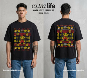La Navidad Gamer | El Fontanero Estelar Navidad Gamer #04436 - Playera Oversized Premium | Deep Black - Foto en modelo