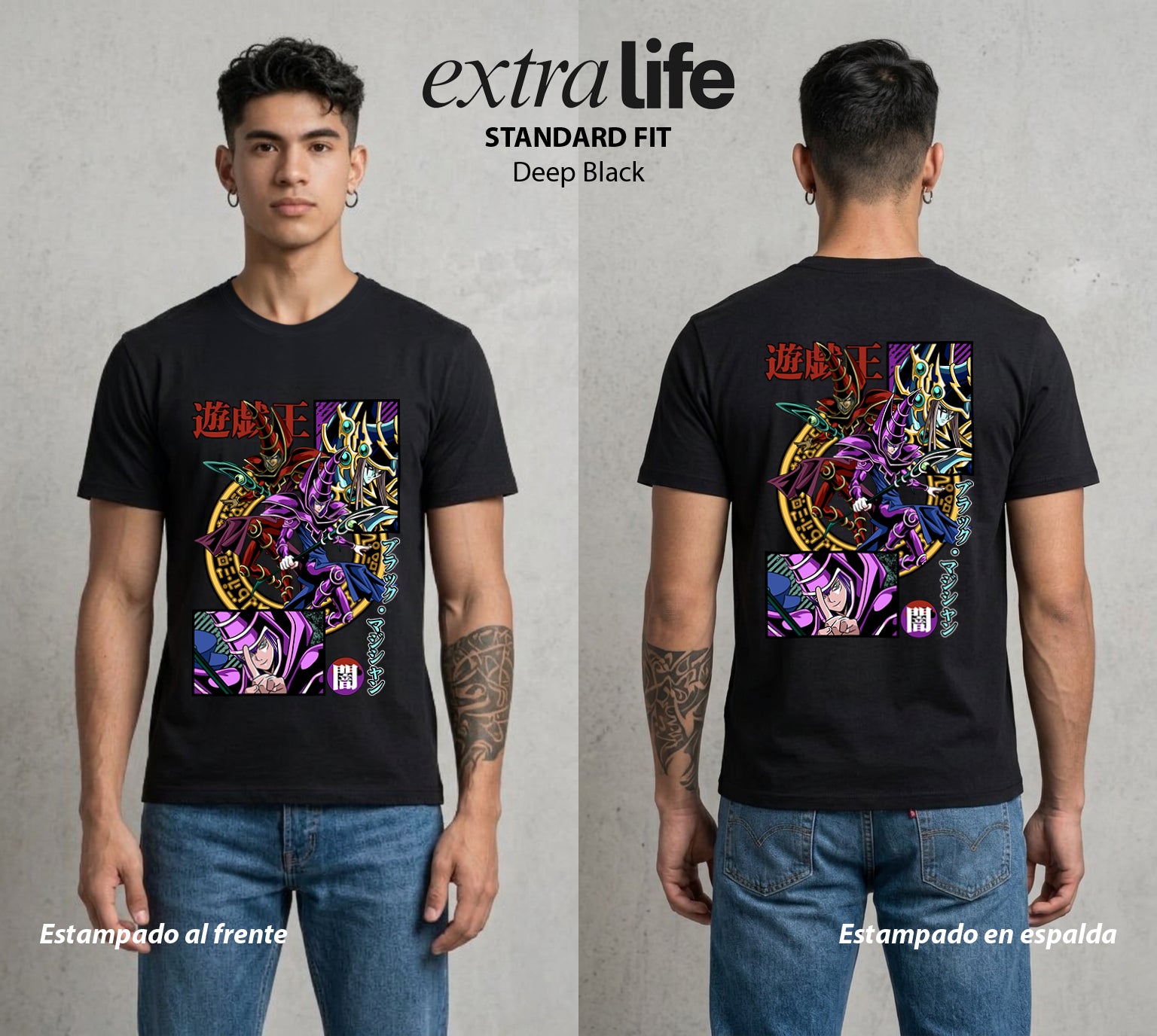 El Duelo del Destino | El Duelo del Faraon #04486 - Playera Standard Fit | Deep Black - Foto en modelo