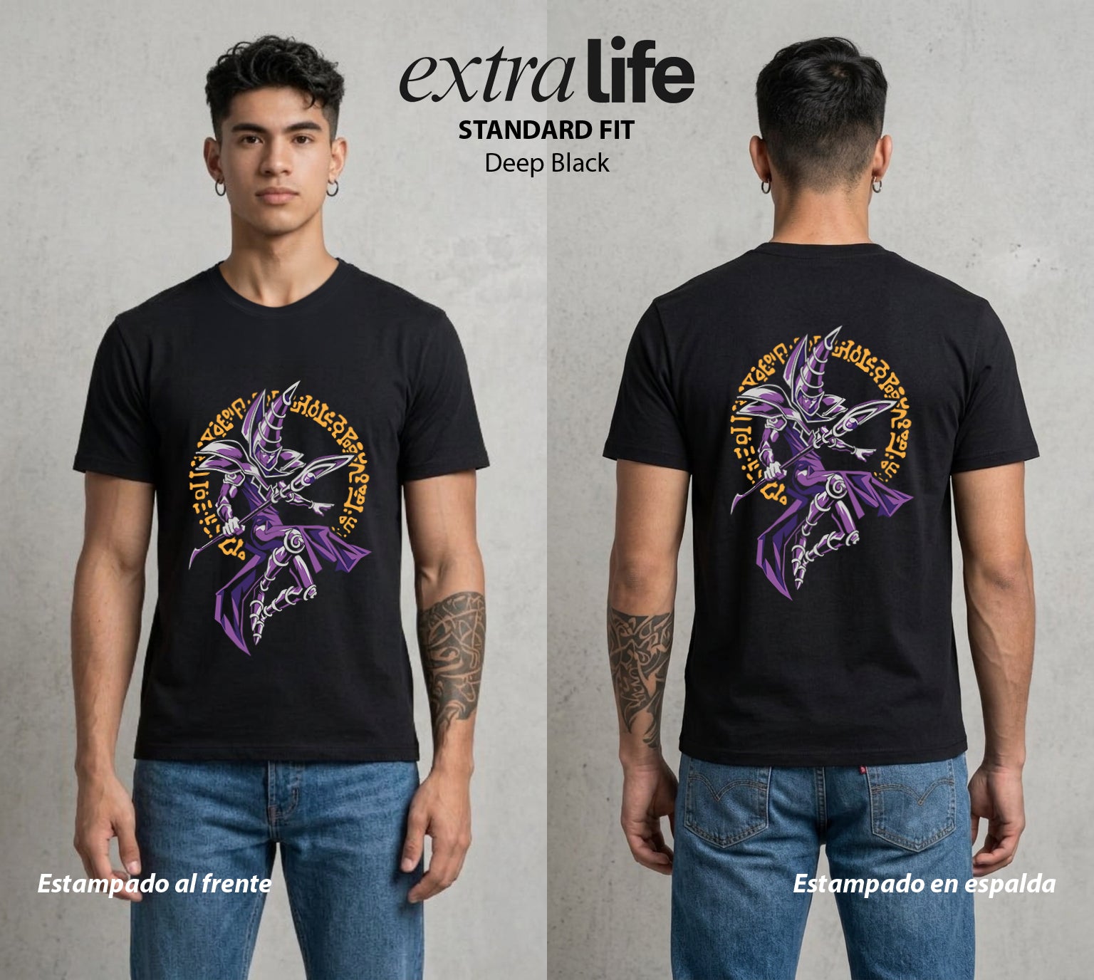 El Duelo del Destino | Cara a Cara el Duelo #04493 - Playera Standard Fit | Deep Black - Foto en modelo