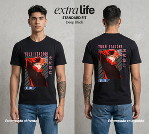 El Arte de las Maldiciones | El Portador del Rey #04544 - Playera Standard Fit | Deep Black - Foto en modelo