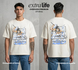 La Aldea Oculta | El Demonio de la Niebla #04556 - Playera Oversized Premium | Off White - Foto en modelo