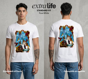 El Duelo de los Destinos | Dios del Tormento #04688 - Playera Standard Fit | Pure White - Foto en modelo