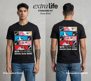 Del Cuarto al Escenario | Introvertida en Escena #04735 - Playera Standard Fit | Deep Black - Foto en modelo