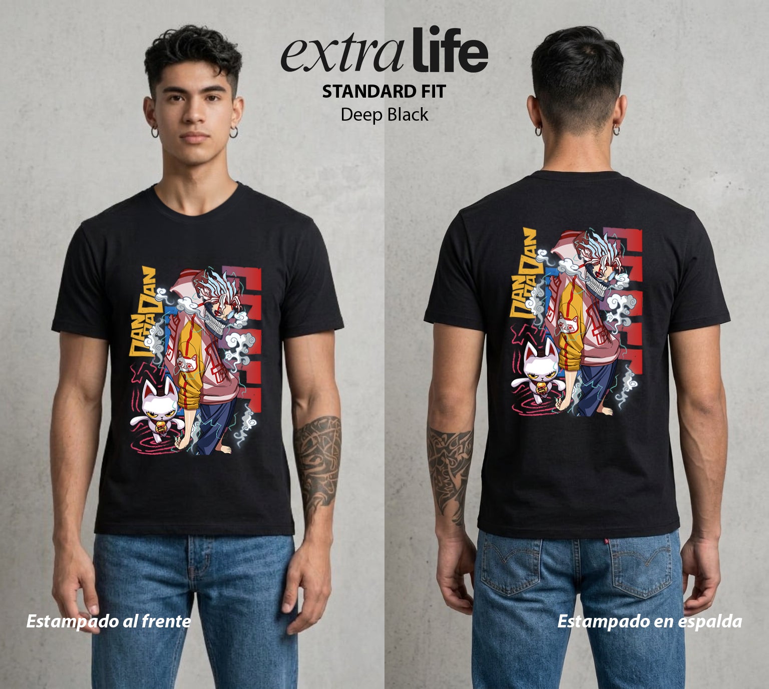 Lo Paranormal Cotidiano | Batalla Cósmica #04743 - Playera Standard Fit | Deep Black - Foto en modelo