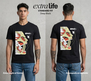 Mas Alla del Muro | Ataque a los Titanes X #04835 - Playera Standard Fit | Deep Black - Foto en modelo