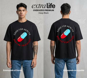 Neo Tokyo | La Capsula del Caos #00025 - Playera Oversized Premium | Deep Black - Foto en modelo