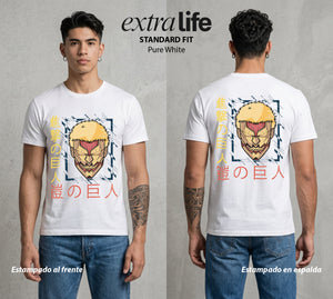 Mas Alla del Muro | Titan Blindado #00057 - Playera Standard Fit | Pure White - Foto en modelo