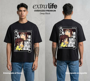 Mas Alla del Muro | La Cazadora Hambrienta #00129 - Playera Oversized Premium | Deep Black - Foto en modelo