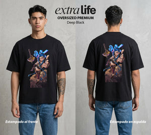 La Ciudad Dividida | La Artista del Boom #00142 - Playera Oversized Premium | Deep Black - Foto en modelo