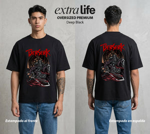 La Marca del Sacrificio | La Marca del Destino #00203 - Playera Oversized Premium | Deep Black - Foto en modelo