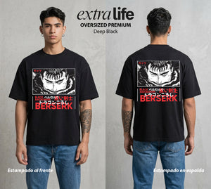 La Marca del Sacrificio | La Marca del Destino #00208 - Playera Oversized Premium | Deep Black - Foto en modelo