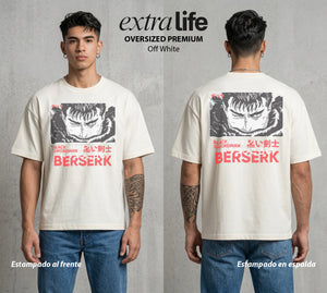 La Marca del Sacrificio | La Marca del Destino #00208 - Playera Oversized Premium | Off White - Foto en modelo