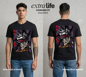 El Trebol Magico | Black Clover Asta #00224 - Playera Standard Fit | Deep Black - Foto en modelo