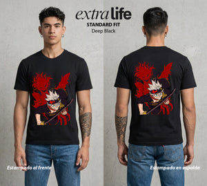 El Trebol Magico | Black Clover Asta #00230 - Playera Standard Fit | Deep Black - Foto en modelo
