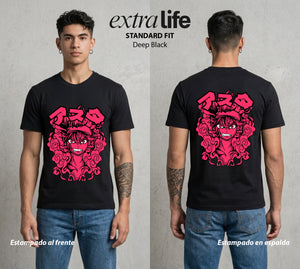 El Trebol Magico | Black Clover Asta #00235 - Playera Standard Fit | Deep Black - Foto en modelo