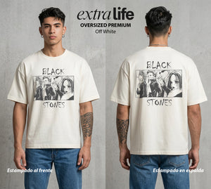Dos Destinos Un Nombre | Black Stones #00246 - Playera Oversized Premium | Off White - Foto en modelo
