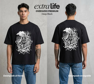 La Hoguera Eterna | La Muñeca del Hunter #00299 - Playera Oversized Premium | Deep Black - Foto en modelo