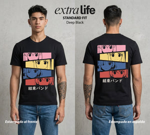 Del Cuarto al Escenario | La Guitarra del Cuarto #00325 - Playera Standard Fit | Deep Black - Foto en modelo