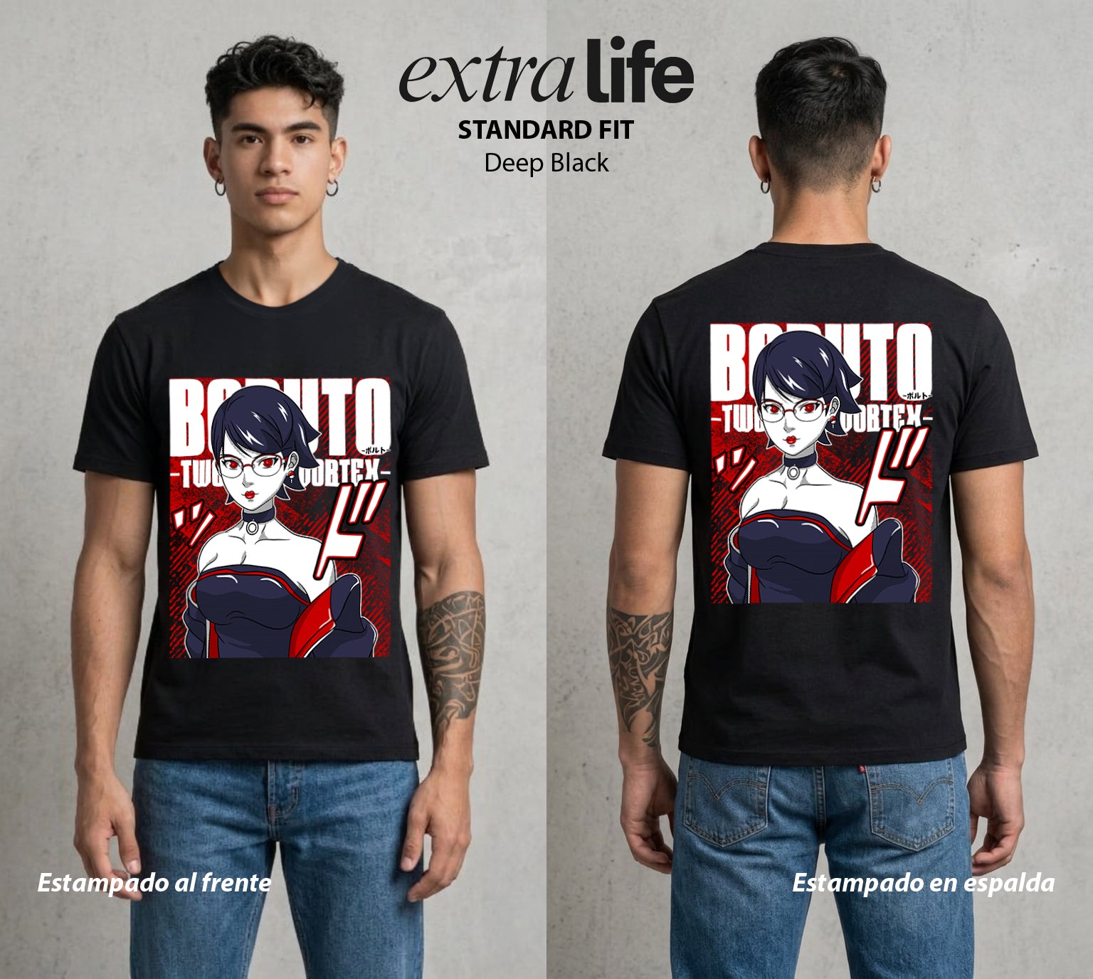 La Aldea Oculta | Los Herederos del Poder #00340 - Playera Standard Fit | Deep Black - Foto en modelo