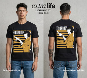 Los Detectives Literarios | El Detective Suicida #00347 - Playera Standard Fit | Deep Black - Foto en modelo