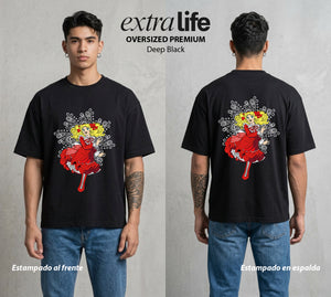 El Orfanato del Amor | El Amor que Nunca Para #00358 - Playera Oversized Premium | Deep Black - Foto en modelo