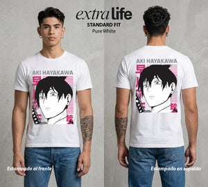 El Contrato Infernal | El Que Todo Sacrifica #00375 - Playera Standard Fit | Pure White - Foto en modelo