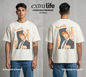 El Contrato Infernal | Motosierra y Corazon #00401 - Playera Oversized Premium | Off White - Foto en modelo