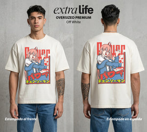 El Contrato Infernal | La Demoníaca del Equipo #00470 - Playera Oversized Premium | Off White - Foto en modelo
