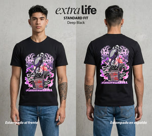 El Contrato Infernal | La Explosiva del Amor #00484 - Playera Standard Fit | Deep Black - Foto en modelo