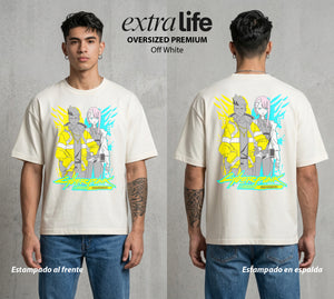 Los Corredores del Filo | La Chica del Salon #00541 - Playera Oversized Premium | Off White - Foto en modelo