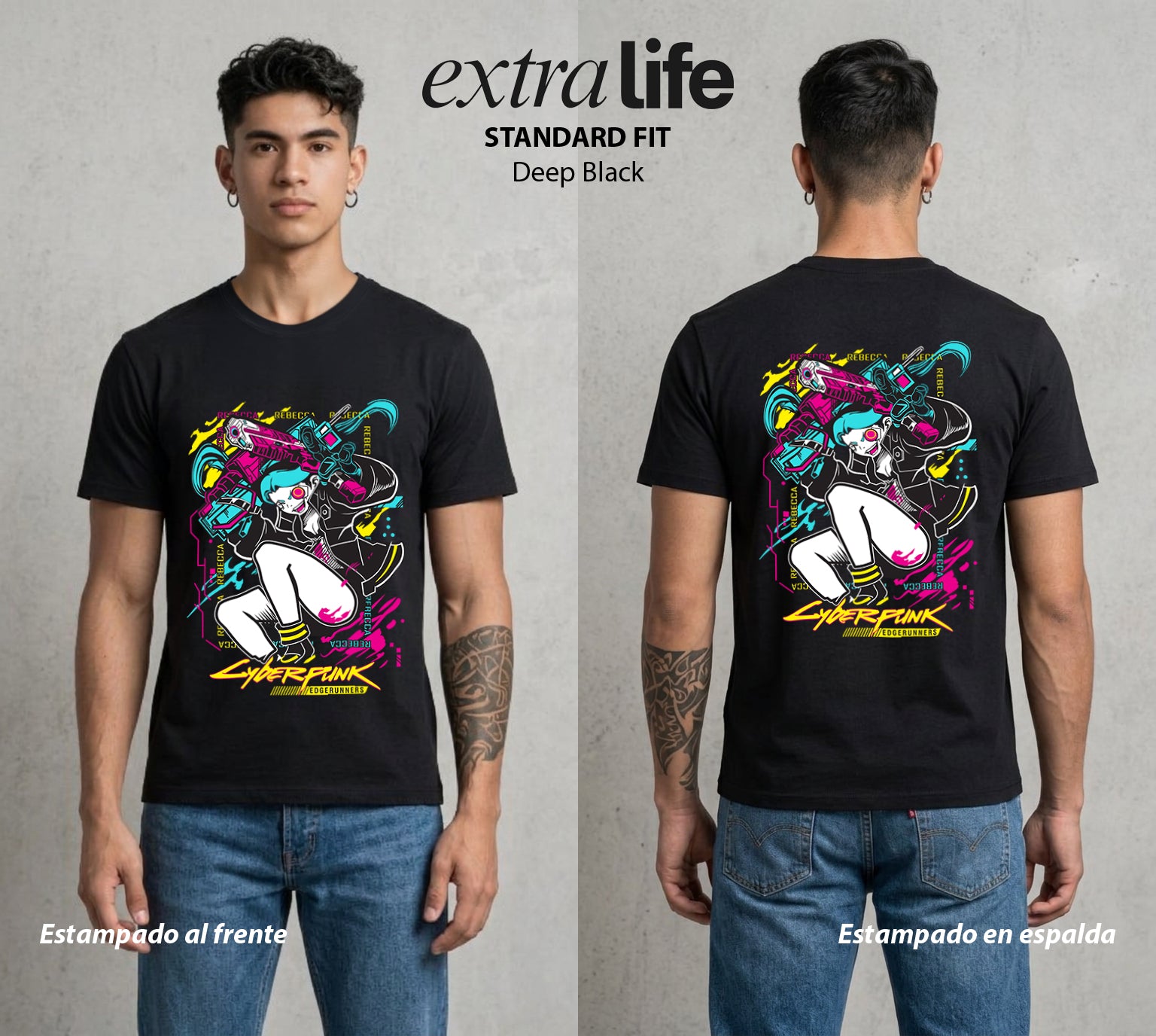 Los Corredores del Filo | La Pequena Letal #00553 - Playera Standard Fit | Deep Black - Foto en modelo
