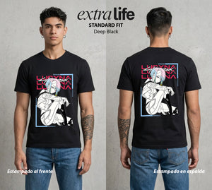 Los Corredores del Filo | La Chica del Salon #00558 - Playera Standard Fit | Deep Black - Foto en modelo
