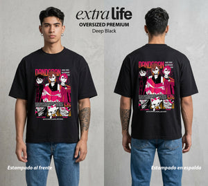 Lo Paranormal Cotidiano | El Amor Paranormal #00596 - Playera Oversized Premium | Deep Black - Foto en modelo