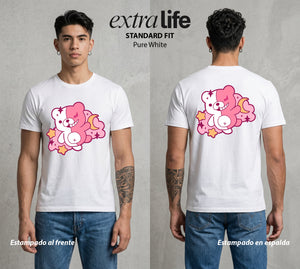 El Juicio Final Escolar | El Osito de la Desesperanza #00611 - Playera Standard Fit | Pure White - Foto en modelo