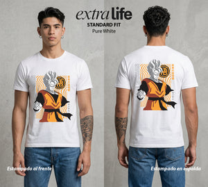 El Poder de las Esferas | El Hijo del Guerrero #00725 - Playera Standard Fit | Pure White - Foto en modelo
