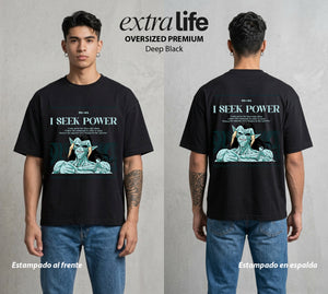 El Poder de las Esferas | La Fuerza Liberada #00732 - Playera Oversized Premium | Deep Black - Foto en modelo