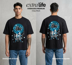 El Poder de las Esferas | Fuerza del Instinto #00764 - Playera Oversized Premium | Deep Black - Foto en modelo