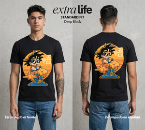 El Poder de las Esferas | Guerrero de las Estrellas #00781 - Playera Standard Fit | Deep Black - Foto en modelo
