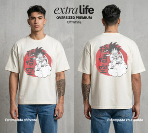 El Poder de las Esferas | Guerrero de las Estrellas #00784 - Playera Oversized Premium | Off White - Foto en modelo