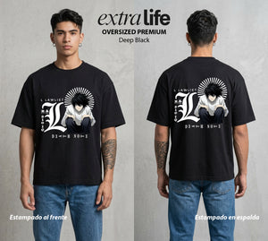 El Cuaderno del Juicio | El Detective del Bien #00932 - Playera Oversized Premium | Deep Black - Foto en modelo
