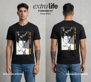 El Cuaderno del Juicio | Death Note L #00933 - Playera Standard Fit | Deep Black - Foto en modelo