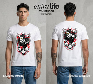 El Cuaderno del Juicio | La Manzana de la Muerte #00949 - Playera Standard Fit | Pure White - Foto en modelo