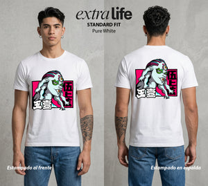 Cazadores de la Noche | La Vasija del Horror #01017 - Playera Standard Fit | Pure White - Foto en modelo