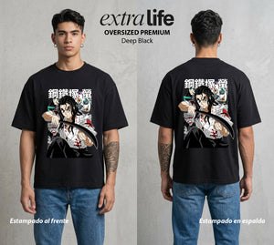 Cazadores de la Noche | El Forjador del Filo #01024 - Playera Oversized Premium | Deep Black - Foto en modelo