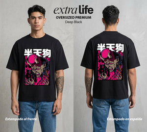 Cazadores de la Noche | El Miedo Hecho Demonio #01033 - Playera Oversized Premium | Deep Black - Foto en modelo