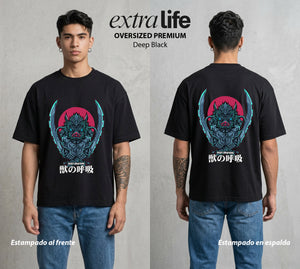 Cazadores de la Noche | Mascara de Jabali #01056 - Playera Oversized Premium | Deep Black - Foto en modelo