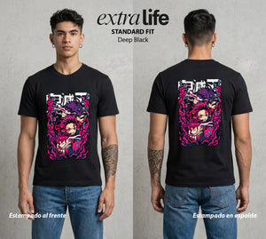 Cazadores de la Noche | El Rayo del Miedo #01062 - Playera Standard Fit | Deep Black - Foto en modelo